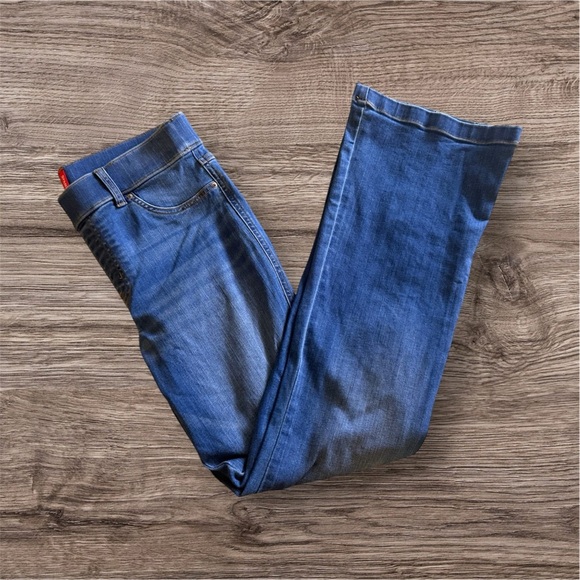 SPANX Flare Jeans Midnight Shade M Regular pull on blue jeans - Picture 3 of 15